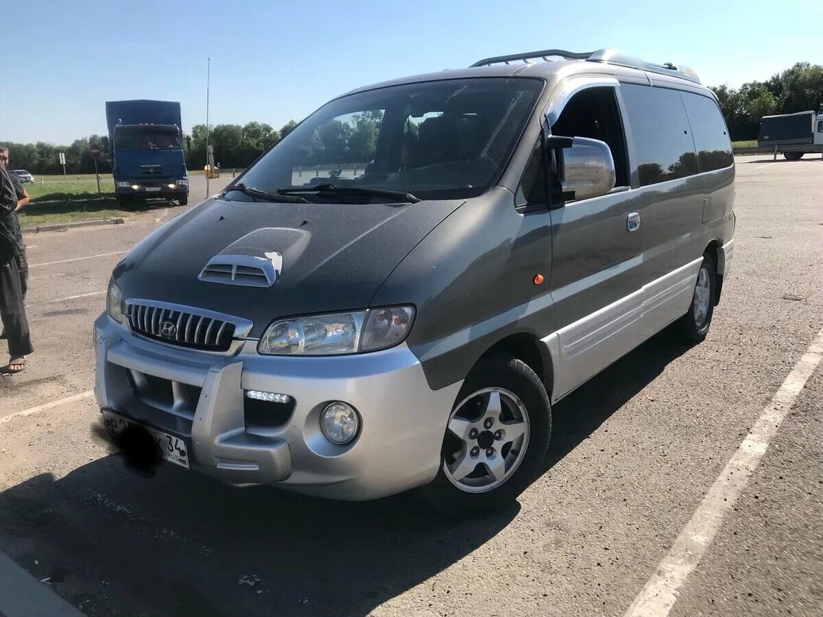 Hyundai Starex 2001. Хендай Старекс 2001г. Хундай Старекс 2001 года. Hyundai Starex 2001 Шампанский свет. Старекс 2001 год