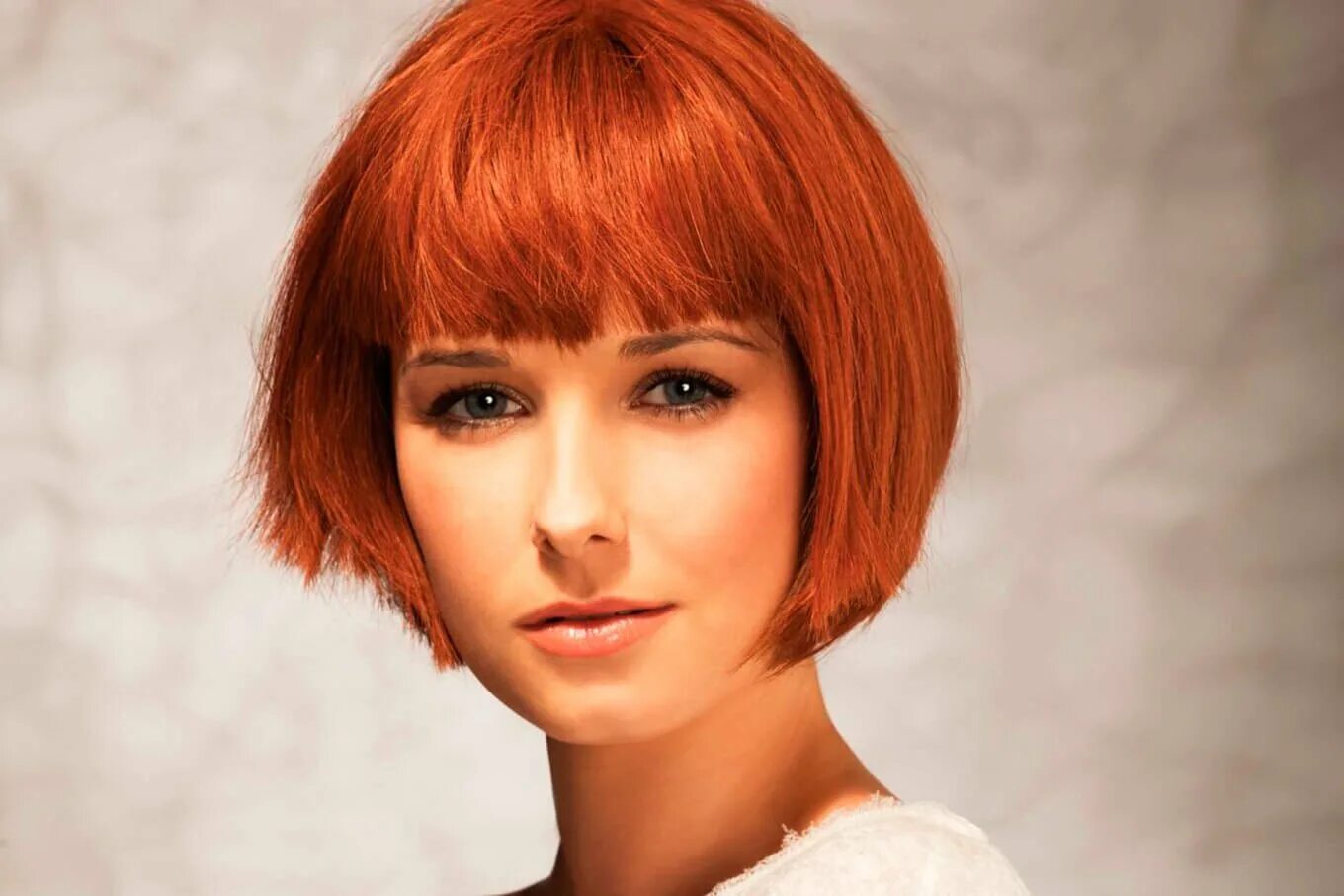 стрижки с челкой рыжие. каскад на рыжие волосы. стрижки на средние волосы рыжие с челкой. рыжие волнистые волосы с челкой. стрижки на средние волосы рыжие с челкой.