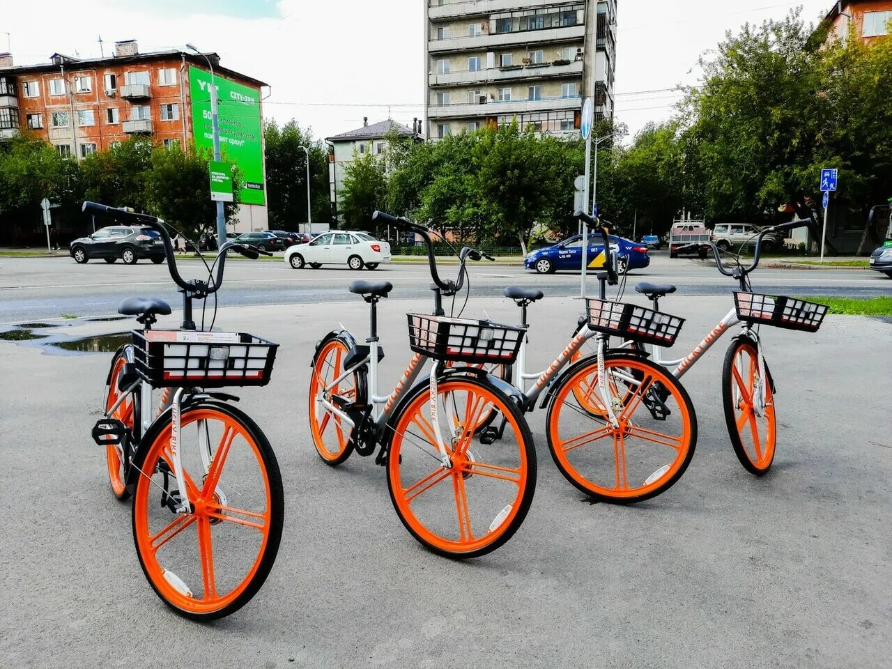 Велосипед улан. Lucky Bike Белгород велопрокат. Прокатный велосипед. Велопрокат велосипед. Велосипед напрокат.