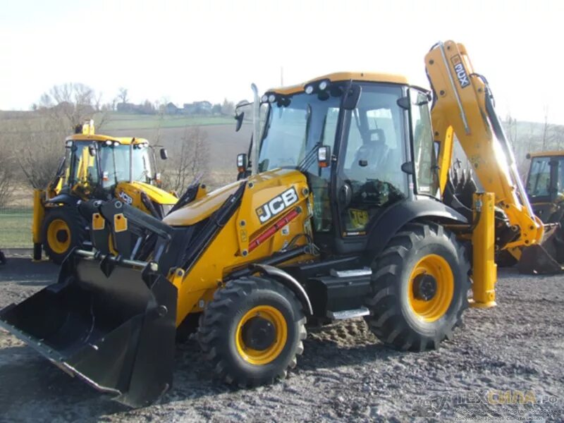 Экскаватор-погрузчик JCB 3cx. Погрузчик JCB 3cx. Экскаватор JCB 3cx. JCB 3cx с гидромолотом.