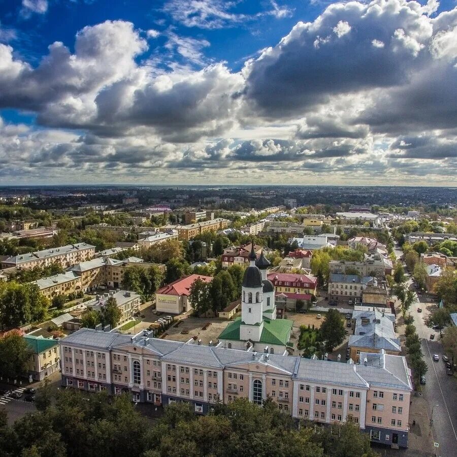 Город Великие Луки. Великие Луки Псковская область. Природа города Великие Луки. Площадь города Великие Луки.