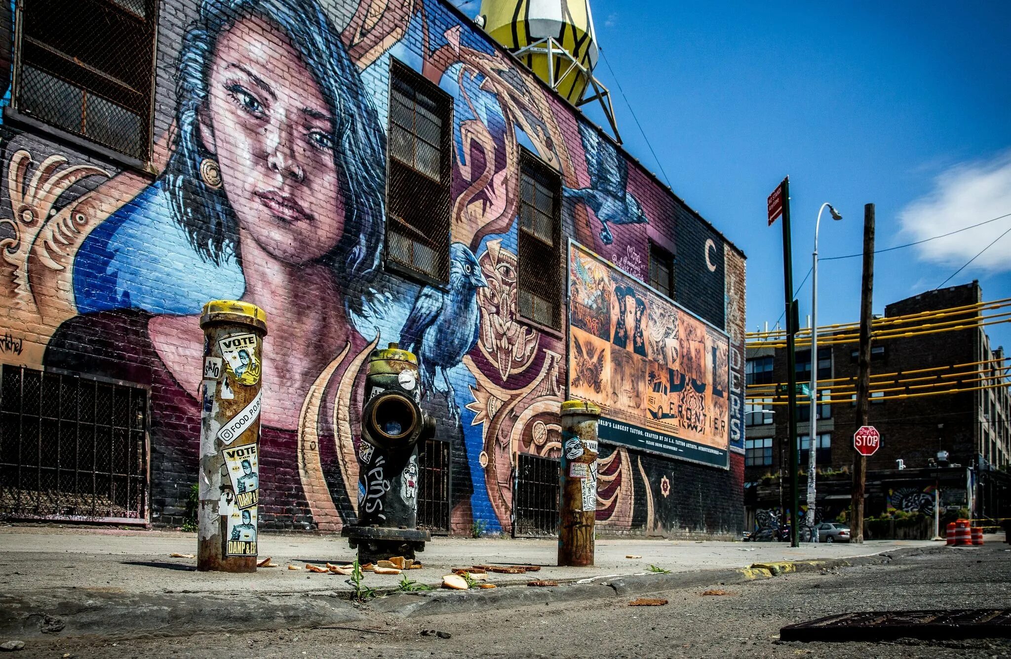 Street art gallery. Стрит-арт или искусство улиц. Граффити инстаграм. Стрит арт. Уличное искусство.