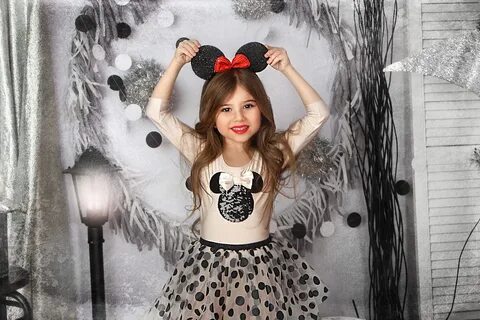 Слив молодого блогера Миланы Хаметовой 2022 - 2023 (30 фото) .