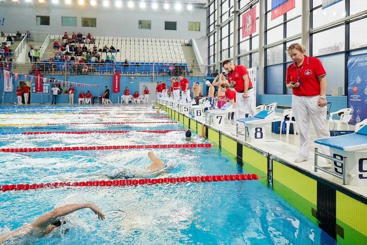Работа на водном стадионе