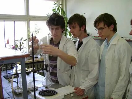 Кем можно работать после биофака