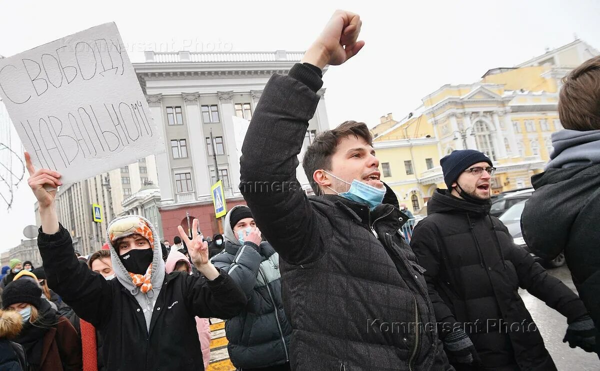 Митинг на проспекте сахарова 2019. Страстной бульвар митинг. Атеисты россии митинги. Дети на митинге. Участие в митинге юридически.