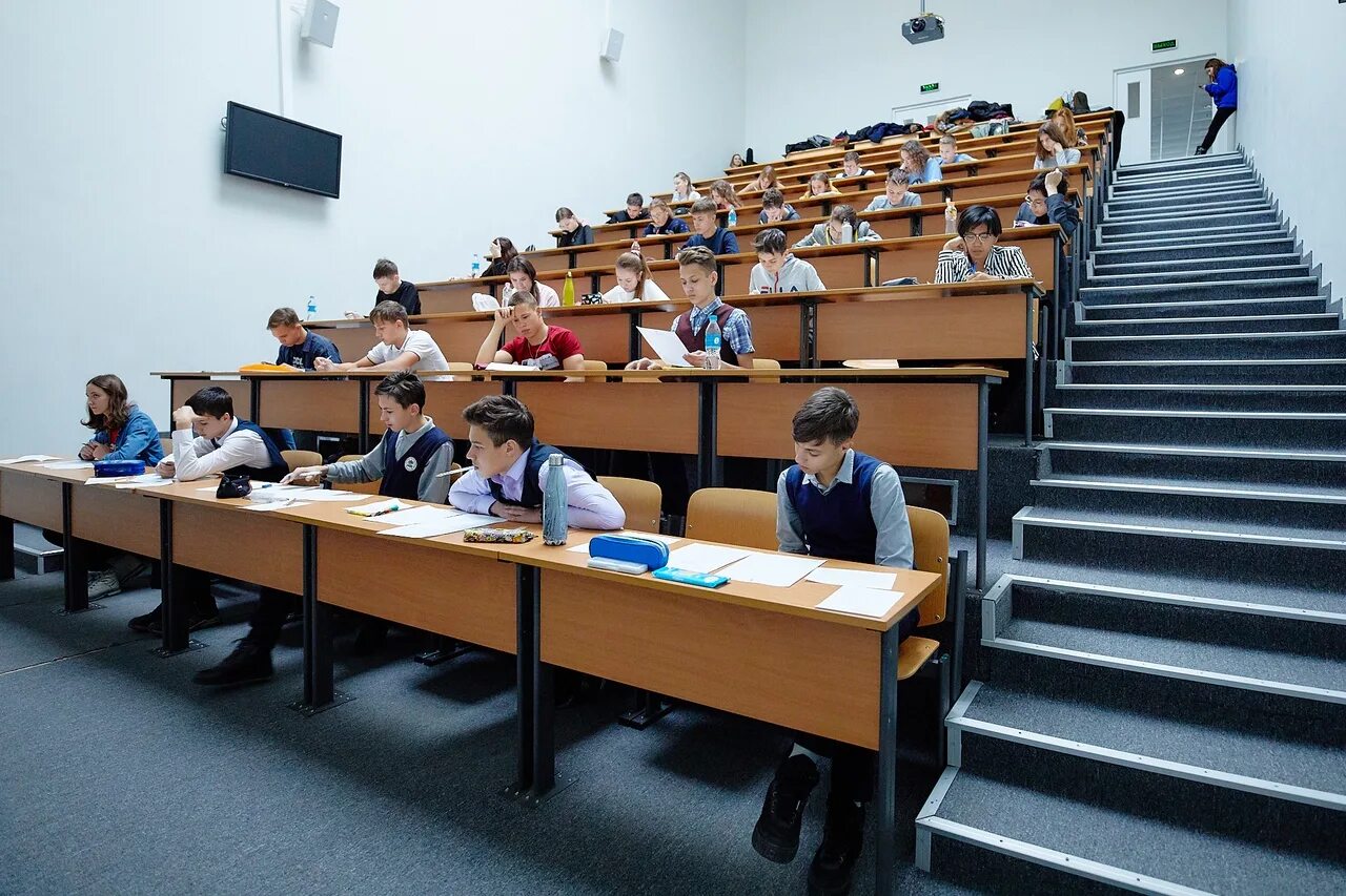 Олимпиада двфу. Университетская школа двфу океанский проспект. Русский остров владивосток университет медицинский. Двфу аудитории. Двфу о конференции.