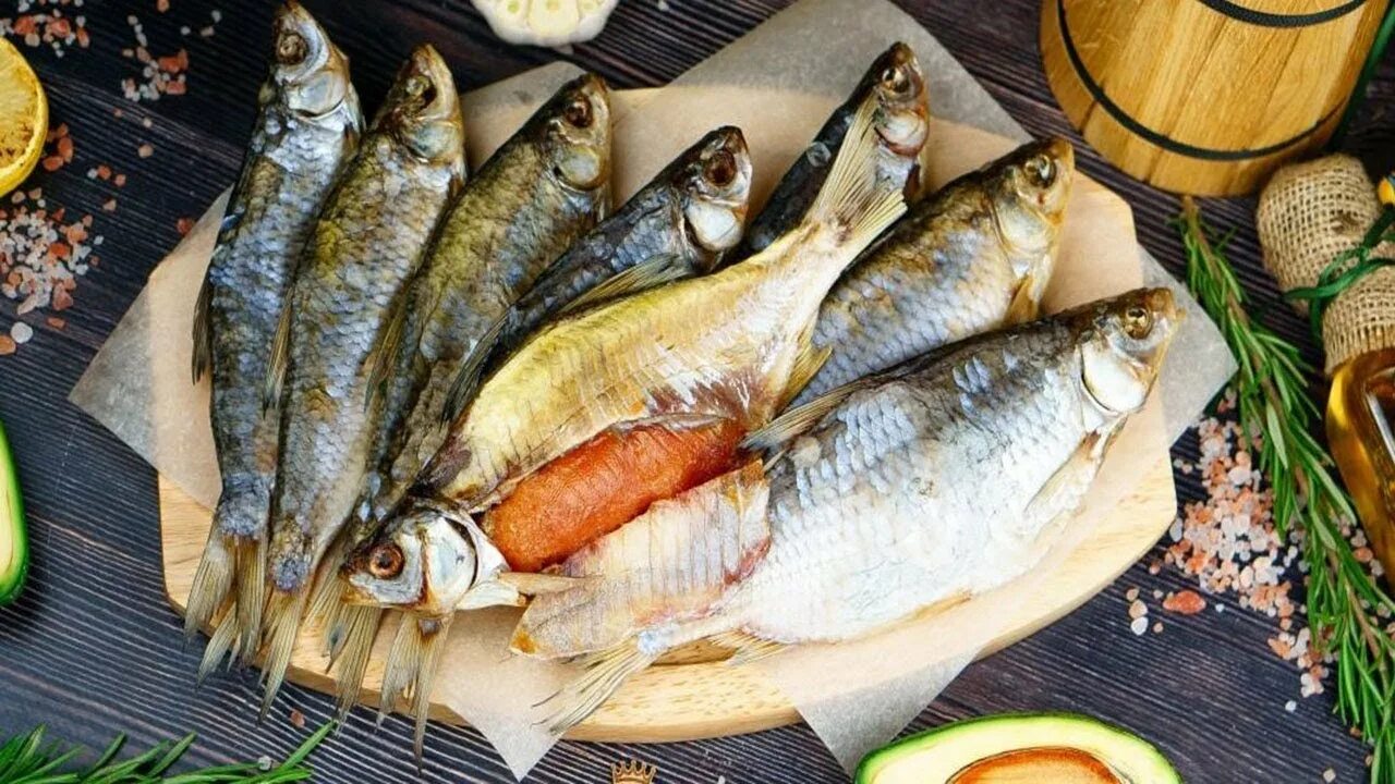 Вкусная таранка. Тарань вяленая. Вкусная таранка. Рыбка таранька. Сорожка вяленая.