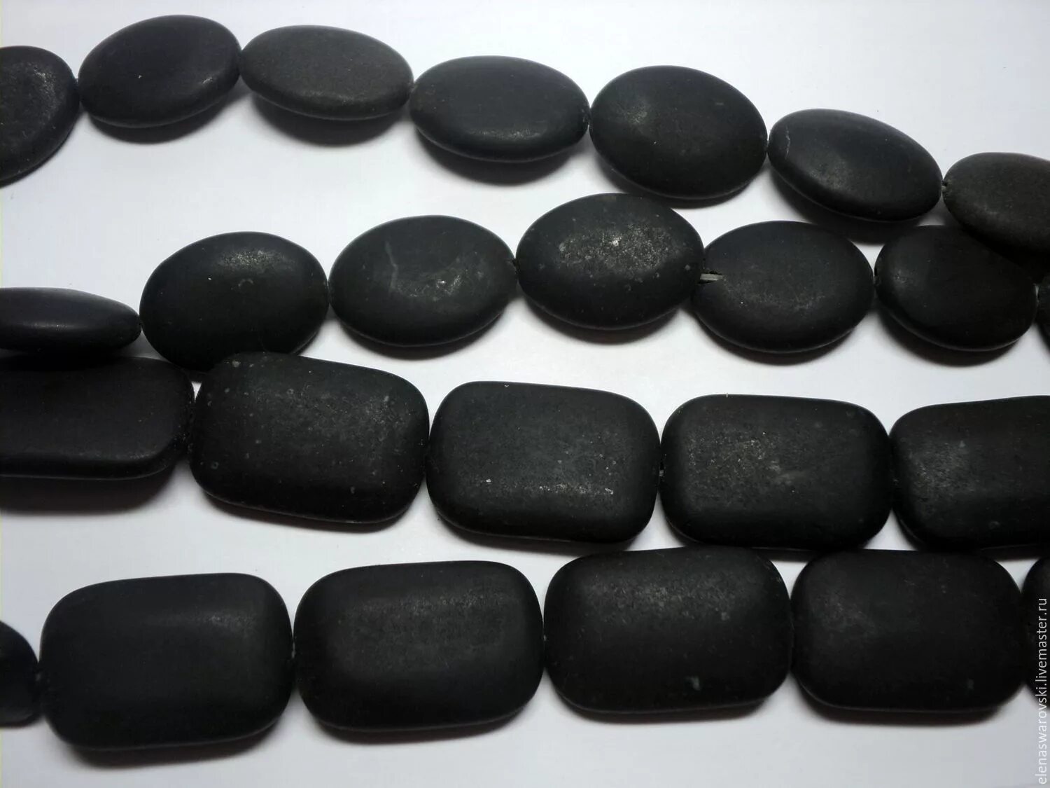 Шунгитовая вода купить. Камень Карелии шунгит. Черный шунгит. Камень черный шунгит. Шунгитовый сланец 10-30 мм.