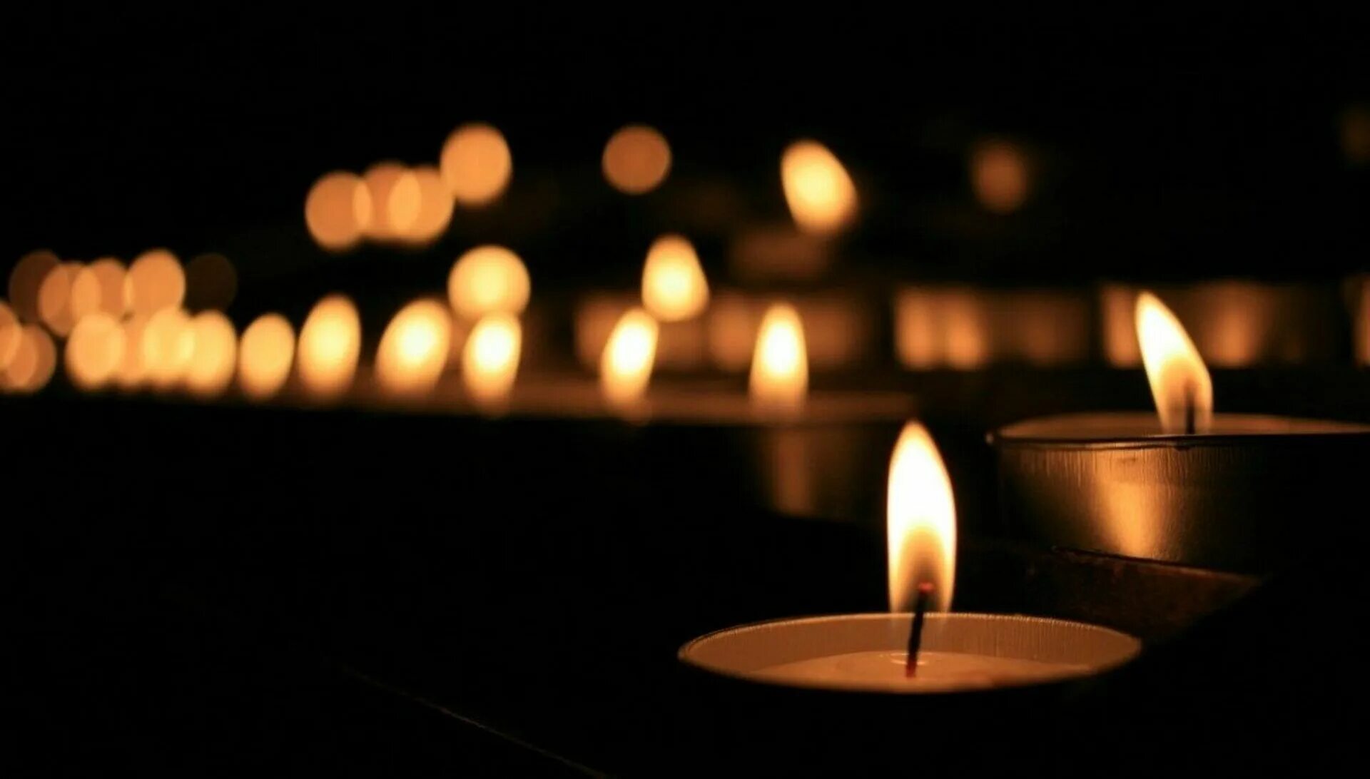 Сегодня день общенационального траура. Свеча соболезнования. Свечка соболезнования. Траурная свеча. День траура.