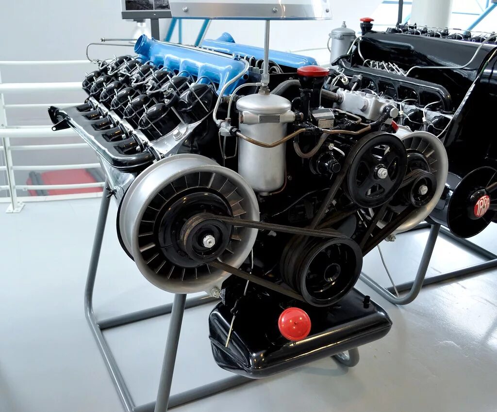 Больше воздуха двигателю. Двигатель Татра v8 дизель. Двигатель Татра 111. Дизель Татра с воздушным охлаждением. Татра 148 двигатель.