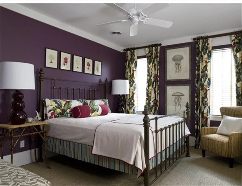 сливовые стены в интерьере. фиолетовый интерьер. сиреневые стены в гостиной. сочетание коричневого и фиолетового в интерьере гостиной. фиолетовый интерьер.