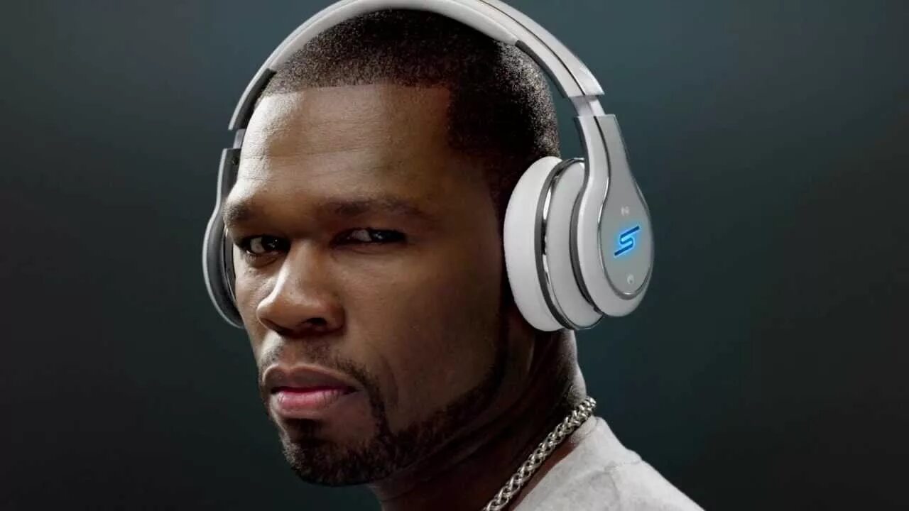 Песня у негритоса. 50 Cent наушники. Dr Dre 50 Cent. Dr Dre Wireless наушники. 50 Cent фото.