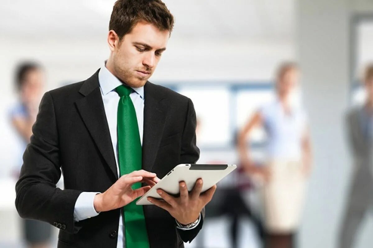 Предприниматель бизнесмен. Банк для предпринимателей. Клиент с деньгами. Счастливый клиент. Банк для бизнесменов.