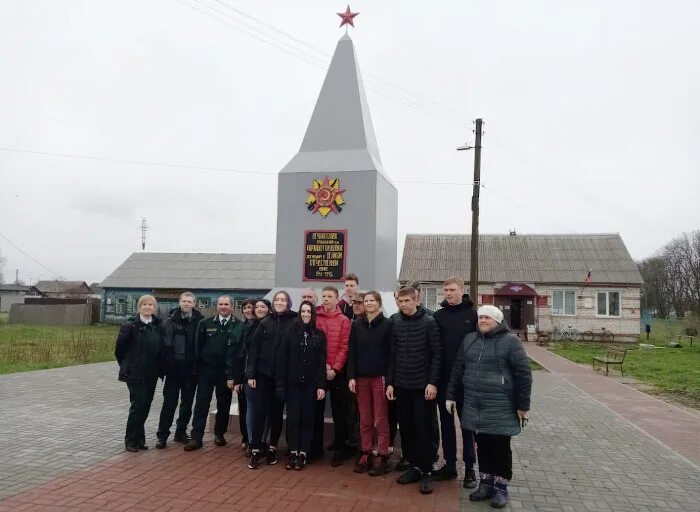 Храм села Коржовка Голубовка Клинцовского района. Село Коржовка Голубовка Клинцовского района Брянской области. Коржовка-Голубовка Церковь. Памятник в селе Коржовка-Голубовка. Погода в коржовке голубовке