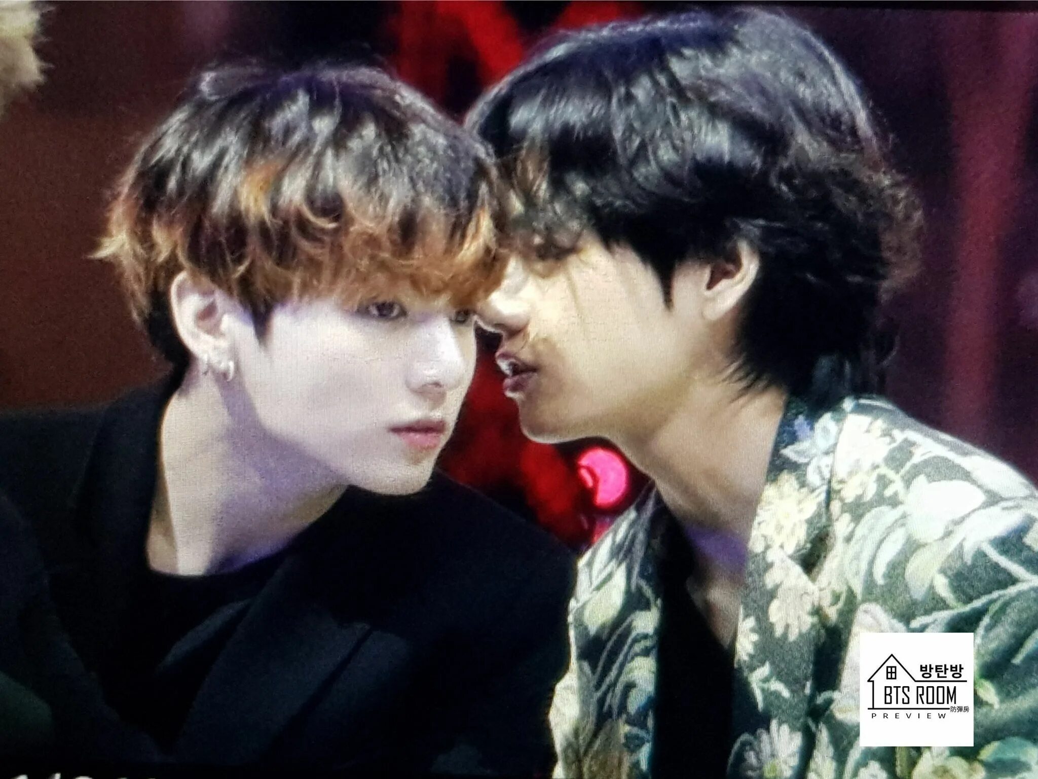 Бтс taekook. Бтс вигуки 2019. Вигуки bts эстетика. Vkook. Бтс 2019 чонгук и тэхен.