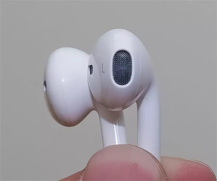 Айфон странный звук. Apple Earphones 3.5mm. Наушники айфон новые. Наушники Apple от 6 айфона самые. Наушники на блюдце.