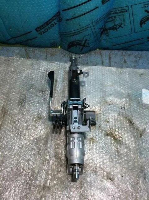Рулевая колонка рав 4. Рулевая колонка рав 4 2011 кронштейн. Рулевая колонка рав 4 2011. Рулевая колонка рав 4 тойота. Рулевая колонка рав 4.