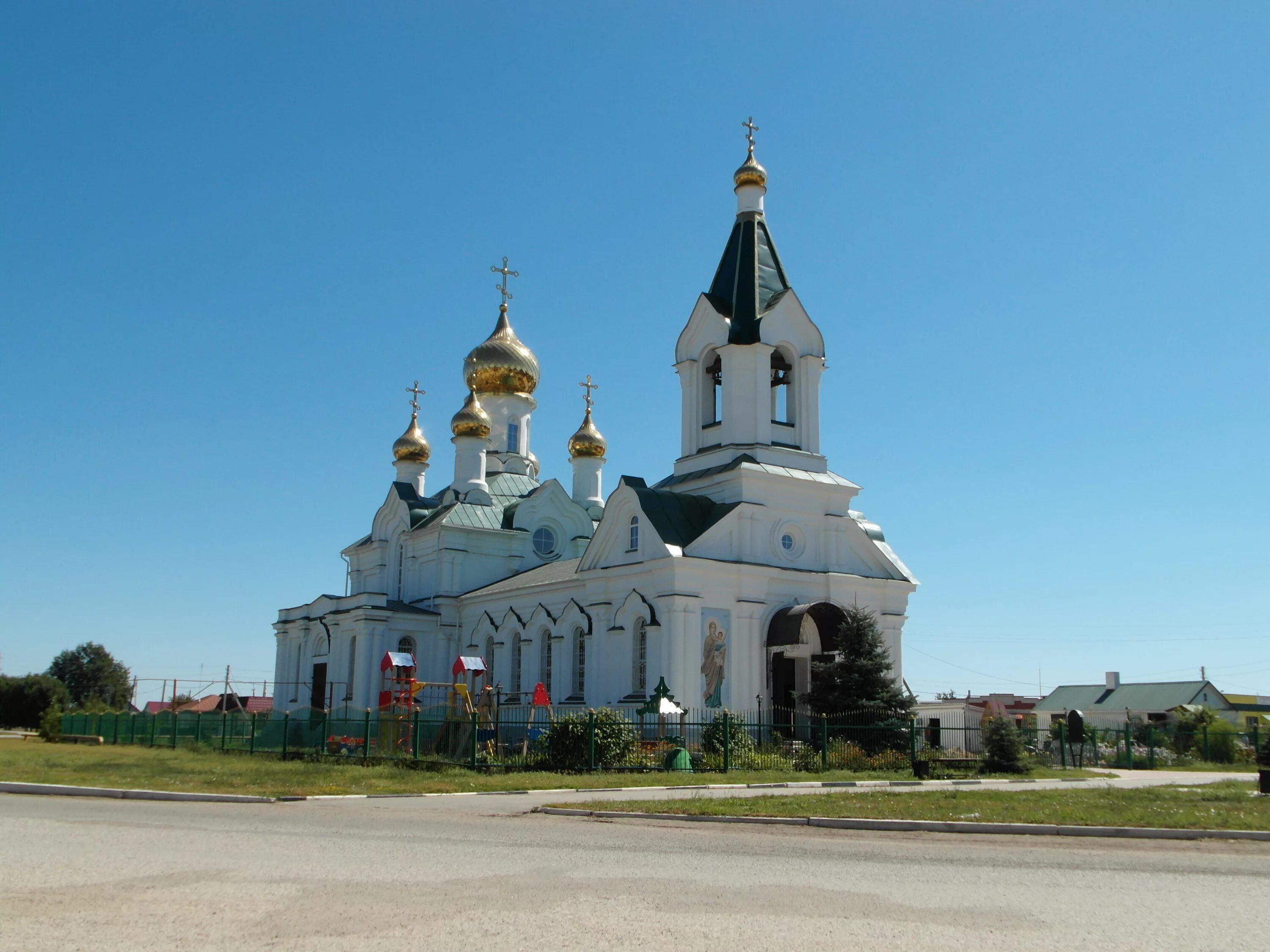 Жирновск Волгоградская область. Город Жирновск Волгоградской области. Преображенский храм Киквидзенский район Волгоградской области. Жирновск площадь города.