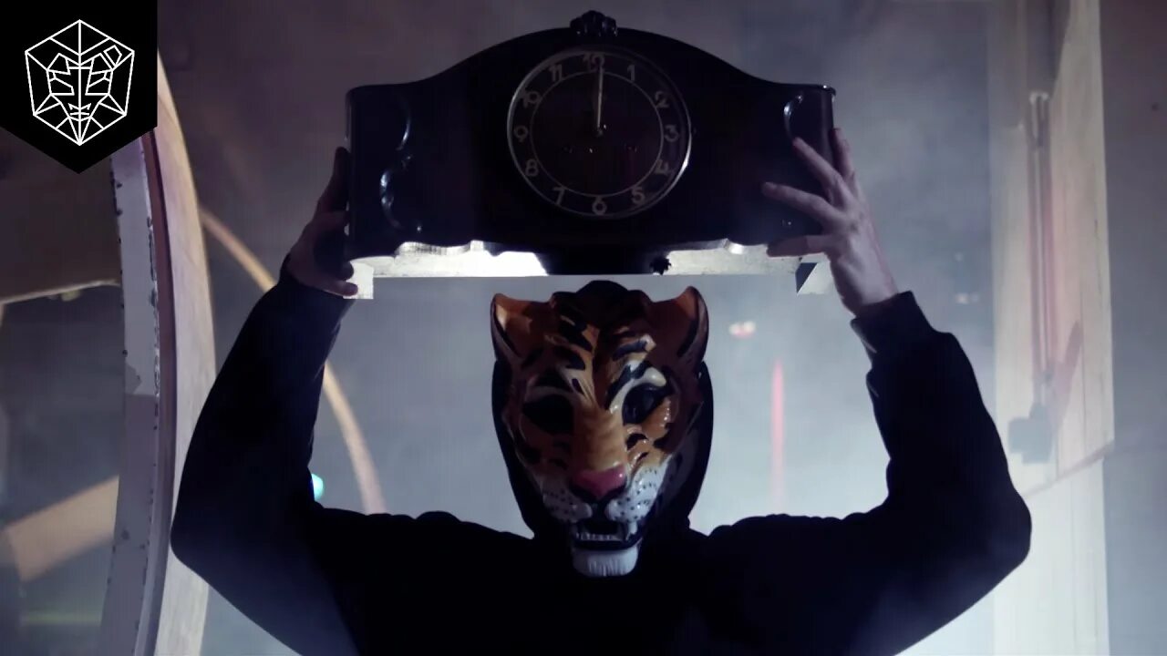 Маски из клипа вороны линды. Martin garrix animals 2013. Michael jackson behind the mask. Ram рэпер. Behind the mask видео.