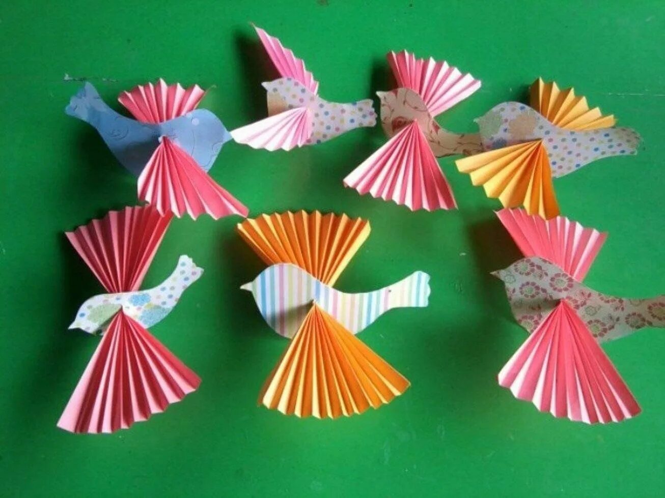 Весеннее оригами. Поделки в детский сад. Поделки из бумаги. Поделки из бумаги своими руками. Оригами в старшей группе детского сада.