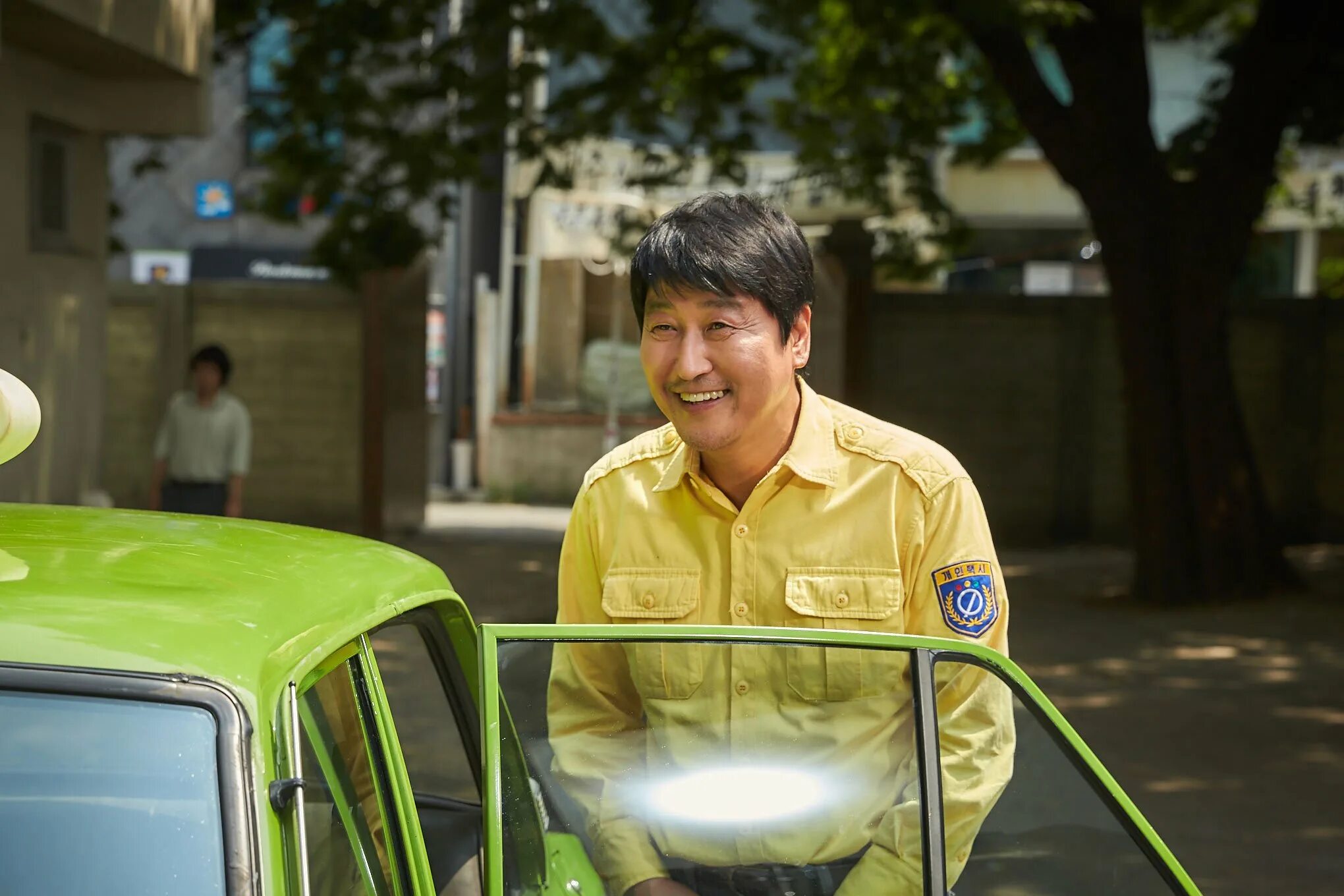 He took a taxi. Сон Кан Хо таксист.