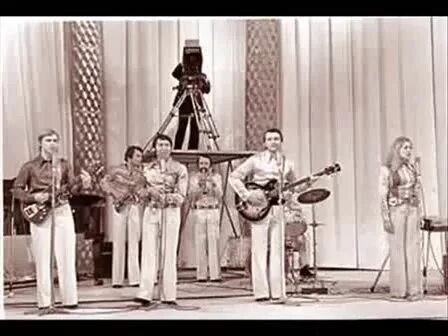 самоцветы 1973. самоцветы школьный бал. брондман александр виа самоцветы. самоцветы школьный бал ноты. виа самоцветы 1973.