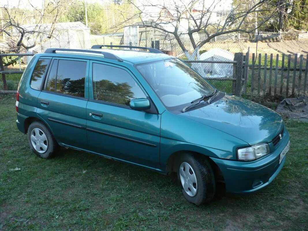 Демио 1 поколение. Mazda Demio 1997. Mazda Demio 1.5 МТ, 2002,. Mazda Demio 1996. Мазда Демио 1996 года.