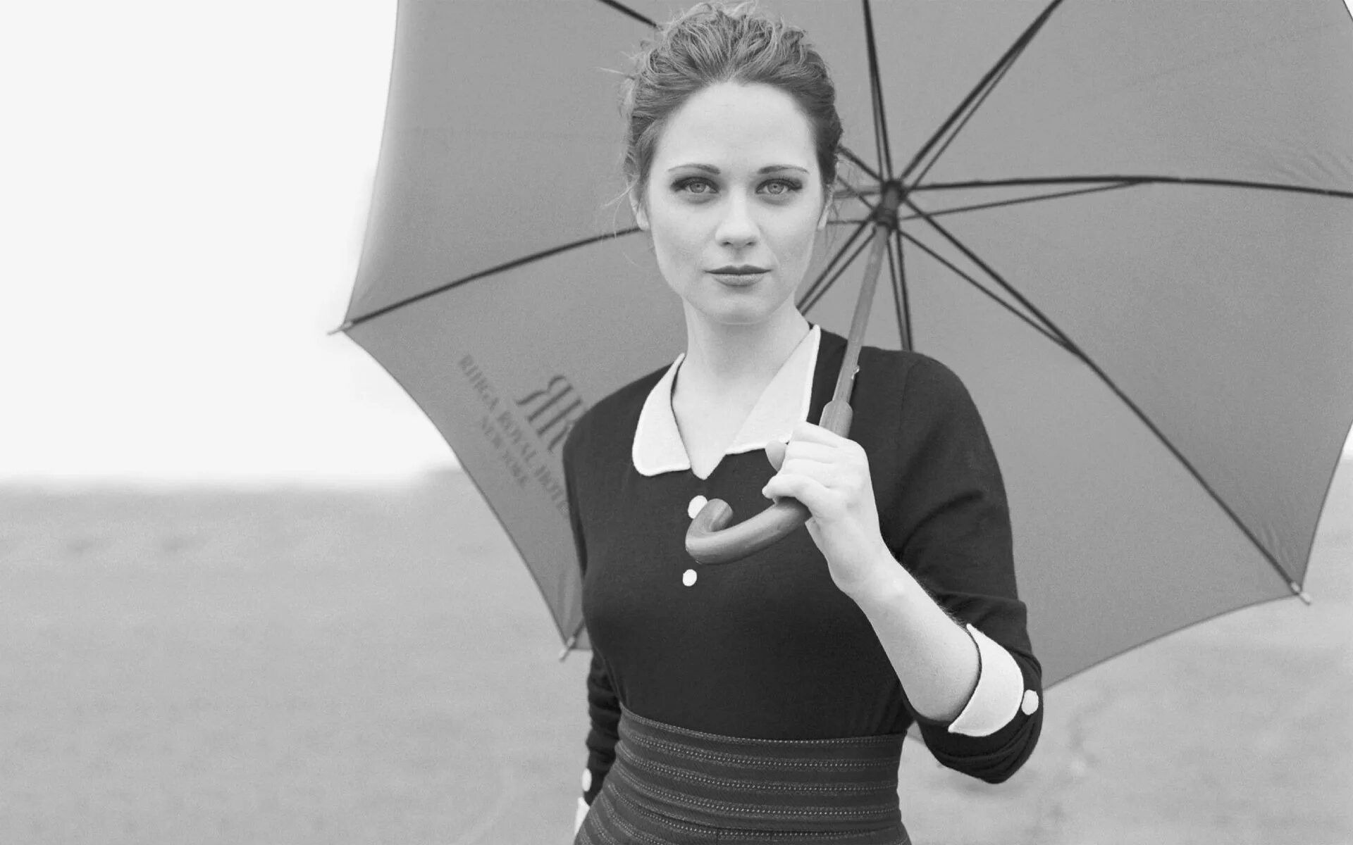Umbrella dress. Марго Иванова. Зои Дешанель. Девушка с зонтиком. Актрисы с зонтиком.