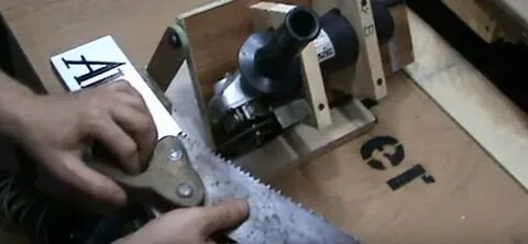 Приспособление для ножовки по дереву