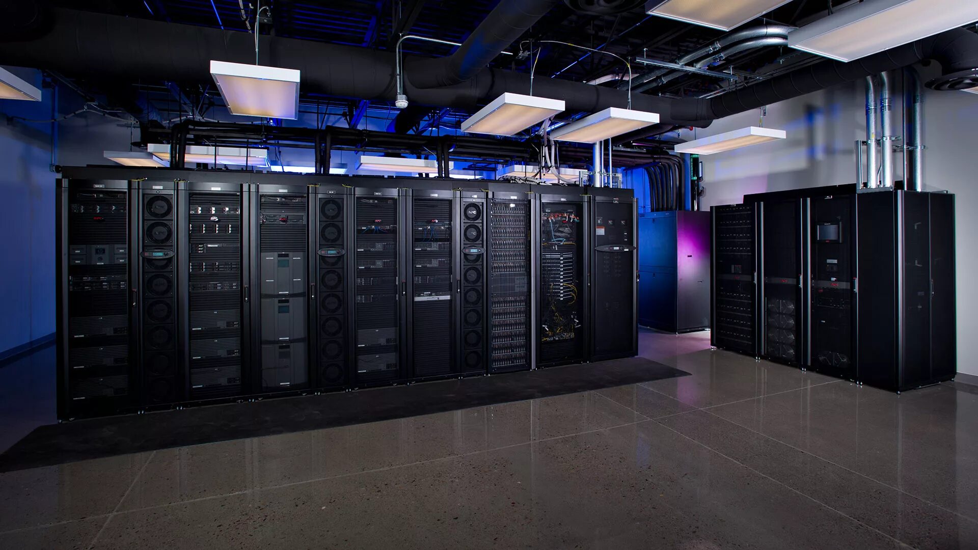 Дата центр google. Цод дата центр. Дата центр. Дата центр пабг. Серверная комната.