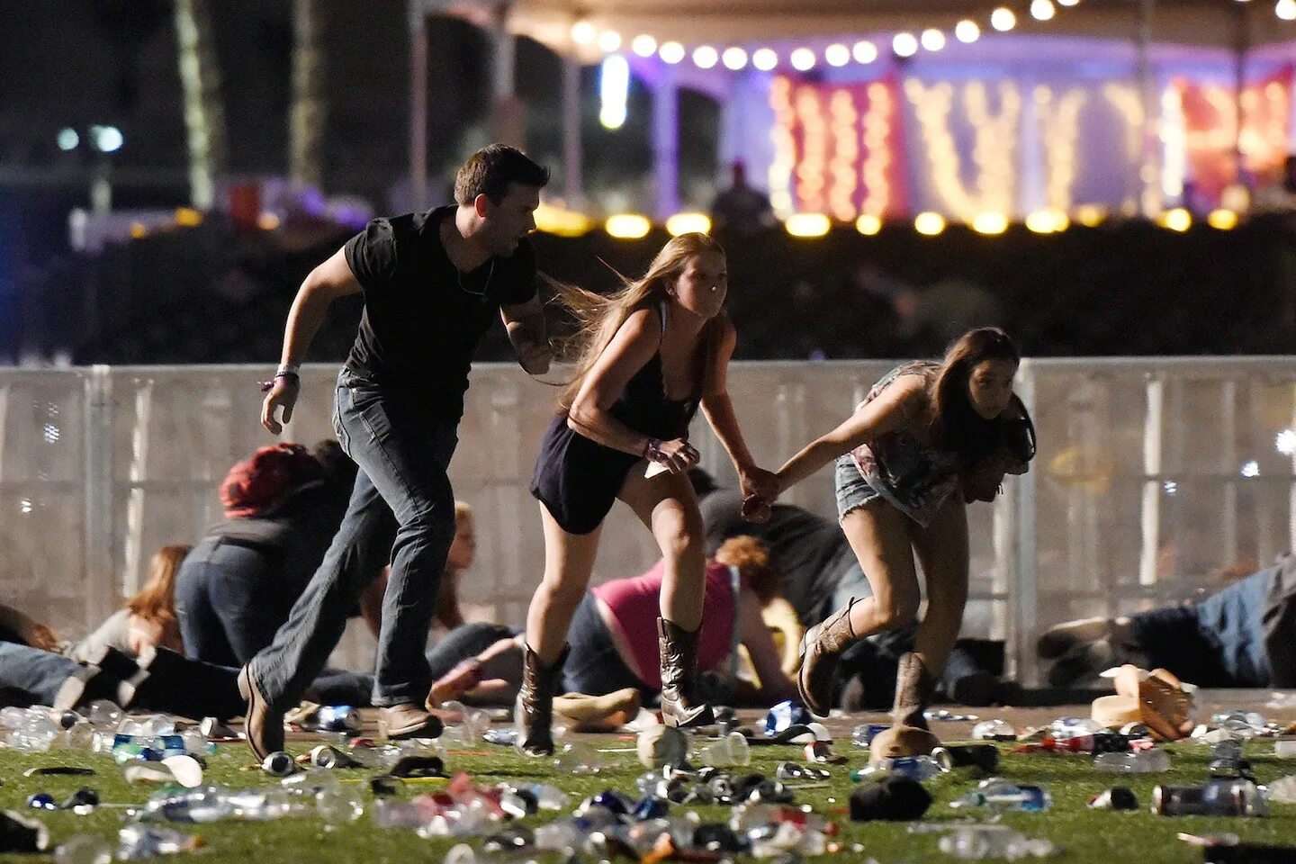 Стрельба в Лас-Вегасе 2017 жертвы. Стрельба в Лас Вегасе октябрь 2017.