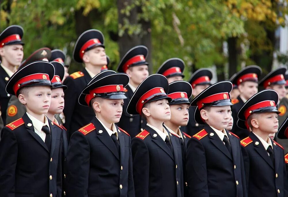 Солдаты сву. Кадеты Суворовского училища. Кадетский корпус Суворовское училище. Кадеты Суворовского военного училища. Суворовское училище Воронеж.