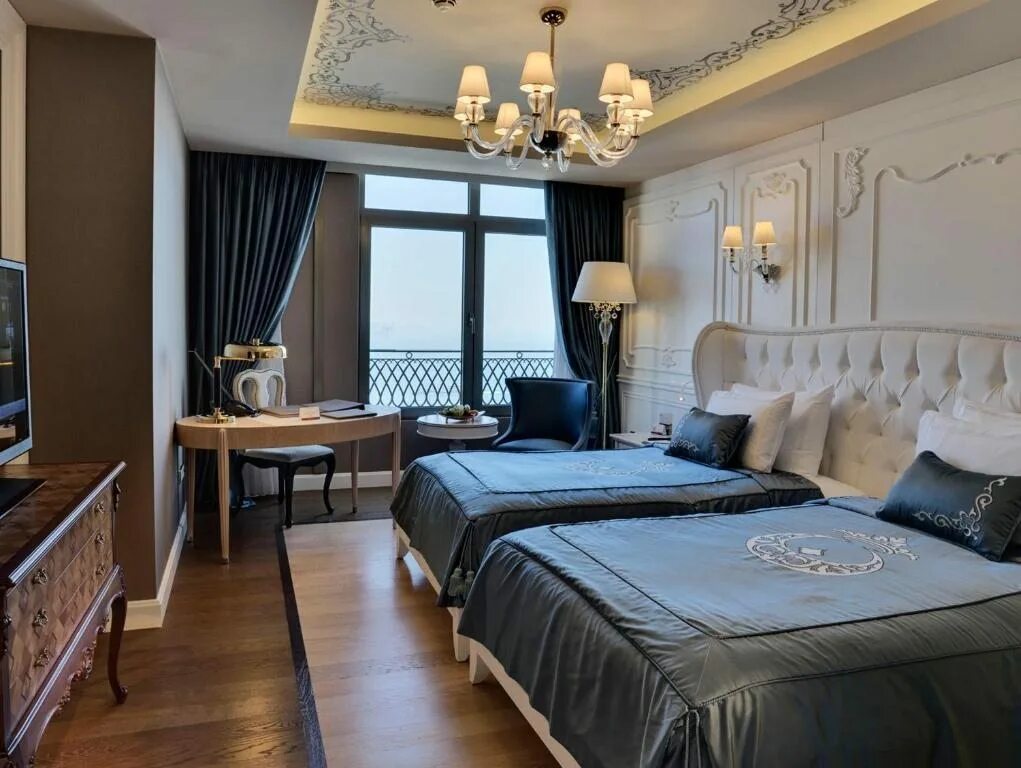 Сайт отелей стамбула. Отель CVK Park Bosphorus. CVK Park Bosphorus Hotel 5*. CVK Hotel Стамбул. Bosphorus Palace Hotel, Стамбул.