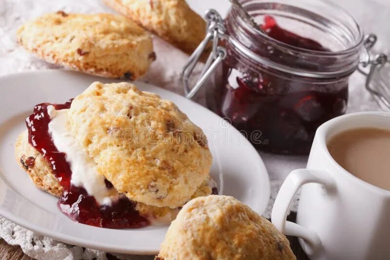 Bun witth jam