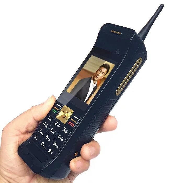 Кнопочный с блютузом. Motorola кнопочный телефон с антенной. Хуавей кнопочный с антенной. Сотовый с выдвижной антенной. Телефон с антенной сотовый.