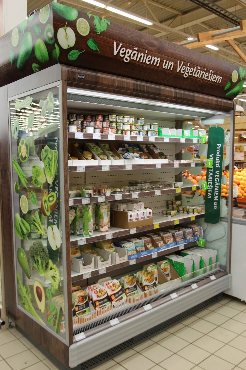 вегетарианские магазины в москве. веганские продукты в супермаркете. био магазин. глобус отдел эко био веган. магазин для веганов.