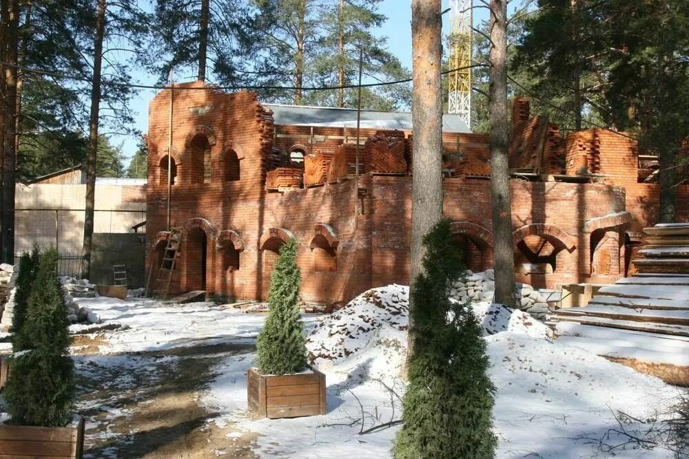 Мещерская усадьба гусь хрустальный сайт. Усадьба Мещерская в Гусь-Хрустальном. Усадьба Мещерская в Гусь-Хрустальном бассейн. Парк отель усадьба Мещерская.