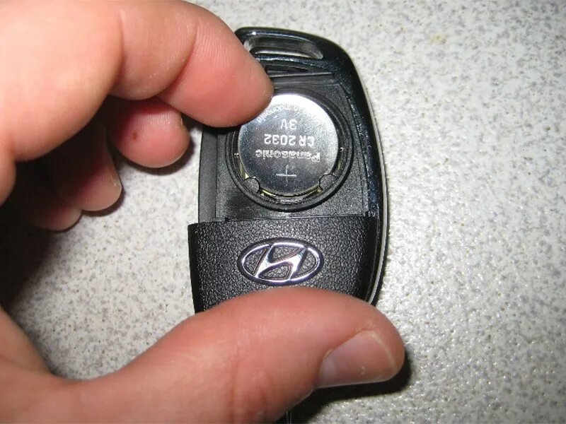 батарейка в ключ хендай солярис. какая батарейка в ключе хендай. смарт ключ хендай крета 2021. батарейка в ключ хендай солярис. батарейка в ключ хендай ай 40.