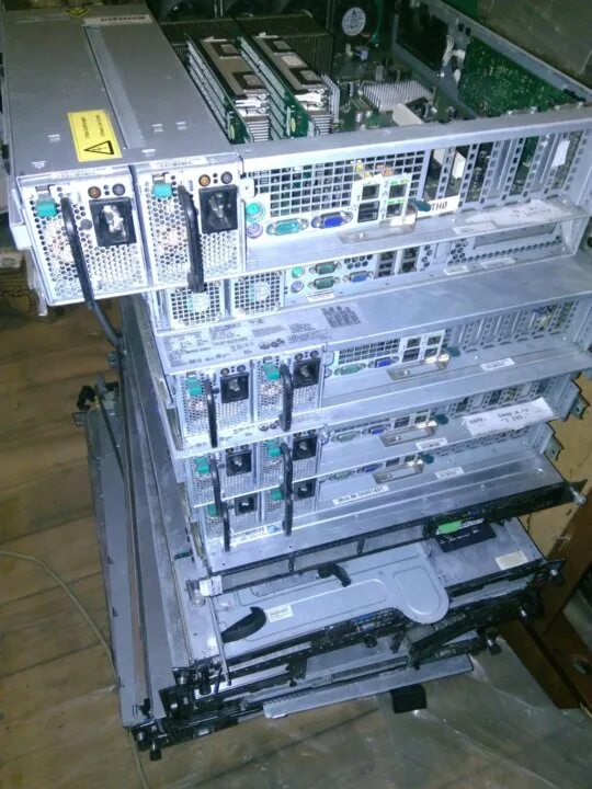 Fujitsu PRIMERGY rx300 s4. Сервер Fujitsu Siemens. Б/У серверы. Сервер Fujitsu Старая версия.