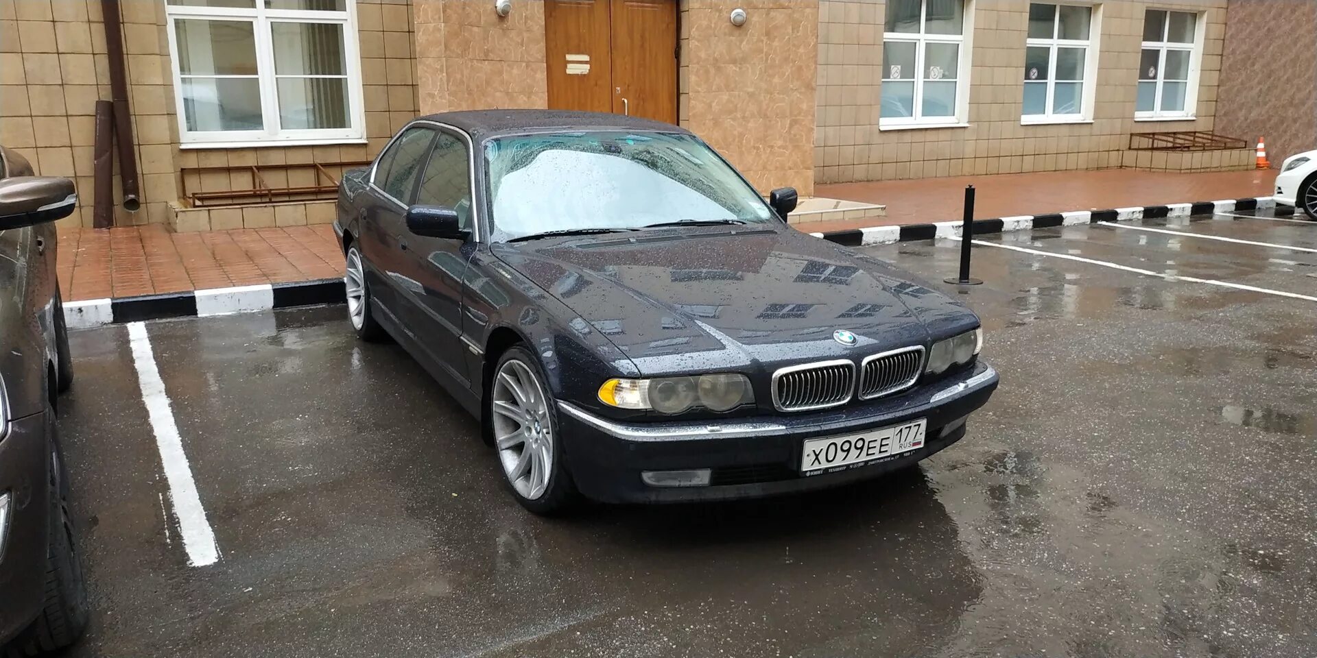 Бмв 95 года. БМВ е38 на арбузах. Е38 95 стиль. BMW 95 года. 96 Года БМВ 95.