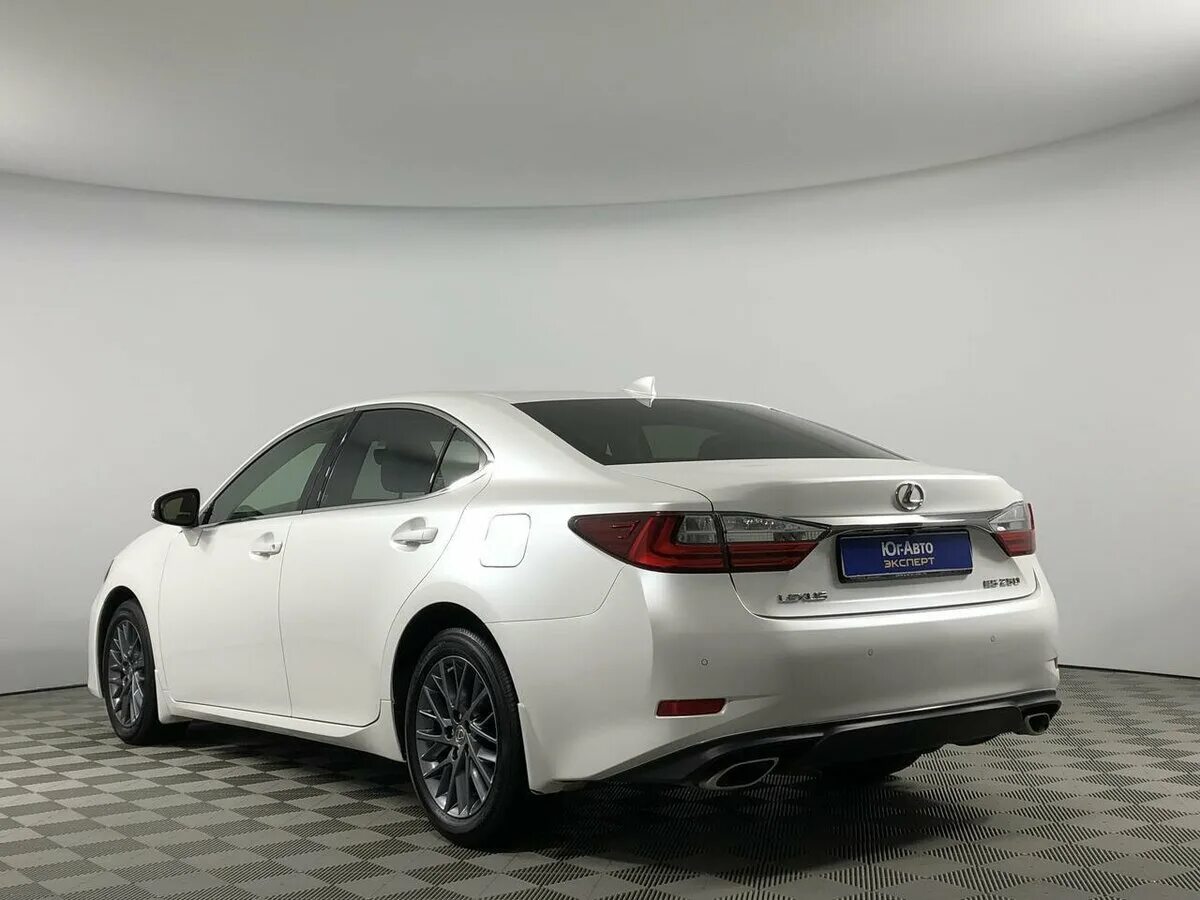 Lexus es 350 2017. Lexus es 250 2017. Лексус ес 2017 год. Lexus 300 es 2017. Лексус ес 2017 год.