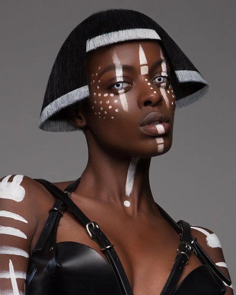 Афро футуризм. Дыхание арт. Афро футуризм. Киберпанк фотопортрет. Макияж в стиле футуризм.