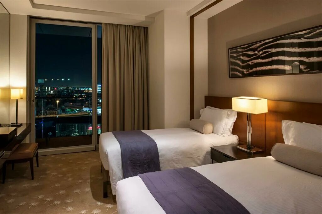Suite dubai. Black palace beach дубай. Avani hotel apartments dubai.