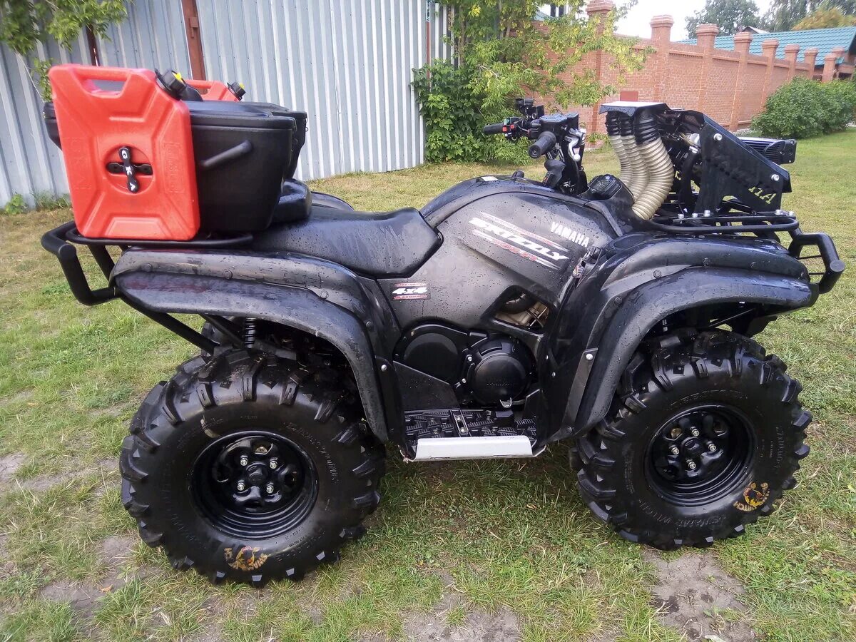 Купить квадроцикл б у екатеринбург. Yamaha Grizzly 700 2010. Квадроцикл Ямаха Гризли 700. Ямаха Гризли 700 2010 года. Квадроцикл Ямаха грызли 700 черный.