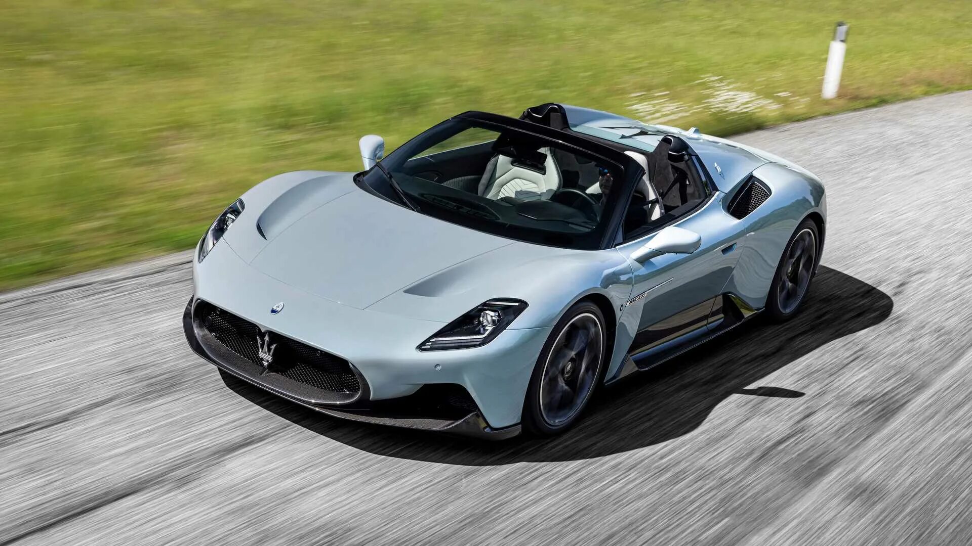 Как выглядит ма в 2025. Maserati mc20 2025. мазерати мс 20. мазерати 2025. мазерати спорткар мс20.