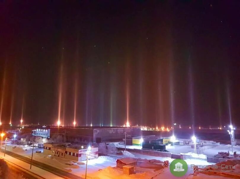 Свет мороз. Эффект гало световой столб. Свет мороз. Световые столбы в спб природное явление. Световые столбы природное явление в мороз.