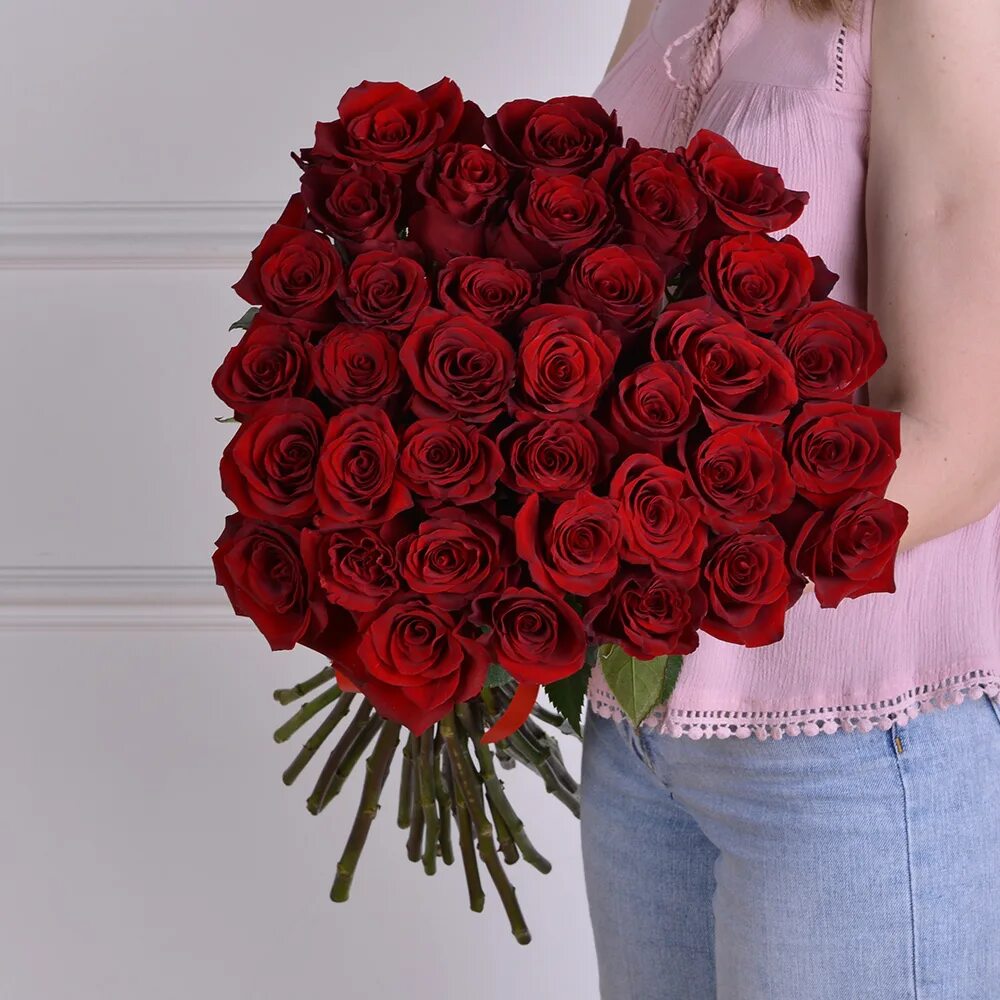 35 Красных роз Эквадор. Эквадорские розы. Розы 70 см купить