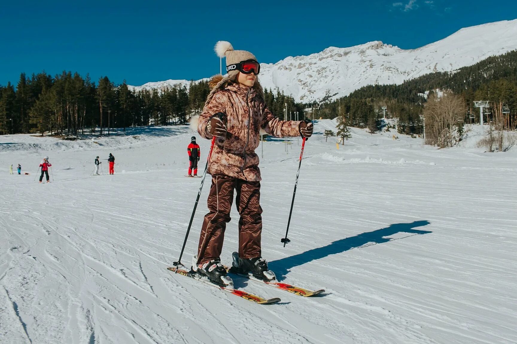 Архыз романтика горнолыжный. Архыз горнолыжный курорт. архыз ski. архыз горнолыжка. архыз лыжный курорт.