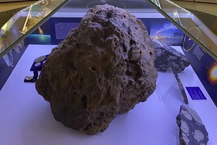 Каждый год метеорит повреждает 2 из 4
